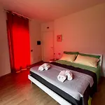 White House Lucia Tatil Evi Colico