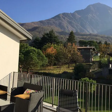 White House Lucia Feriehus