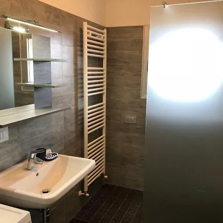 White House Lucia Feriehus Colico