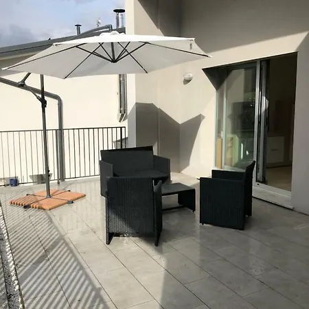 White House Lucia Holiday home Colico