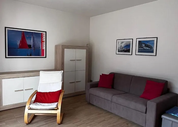 White House Lucia Nyaraló Colico