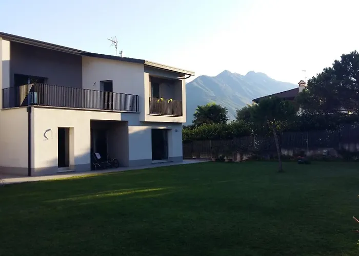 別荘 White House Lucia