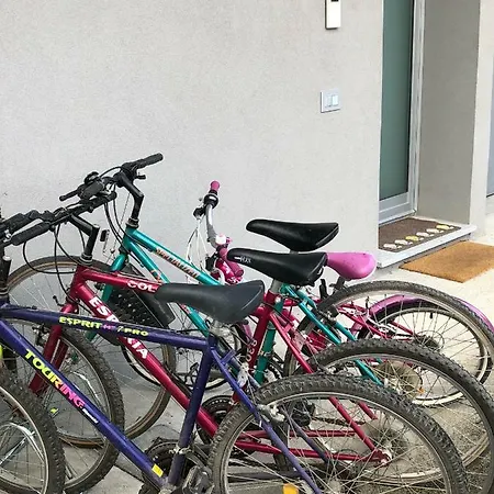 White House Lucia Prázdninový dům Colico