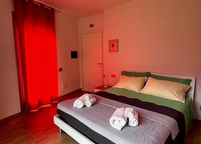 White House Lucia 펜션 콜리코