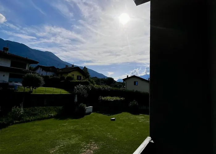 White House Lucia 펜션