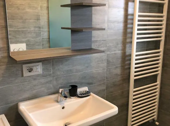 White House Lucia * 콜리코